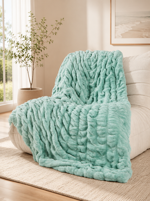 Dreamora™ PlushCloud Blanket